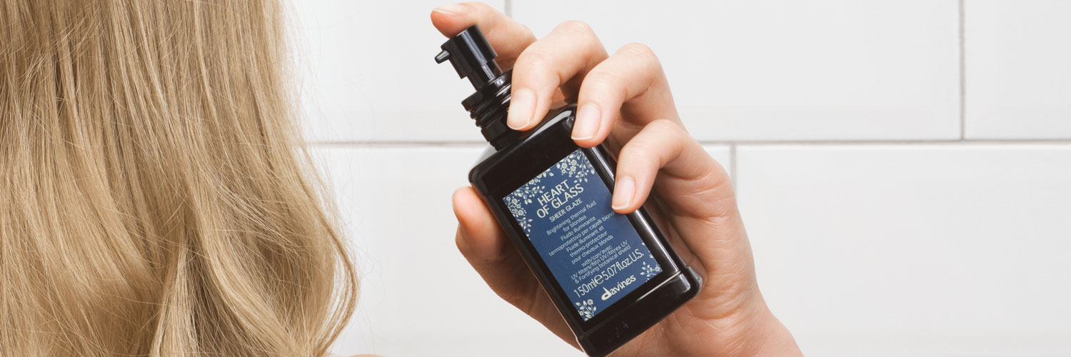 Capelli decolorati e biondi