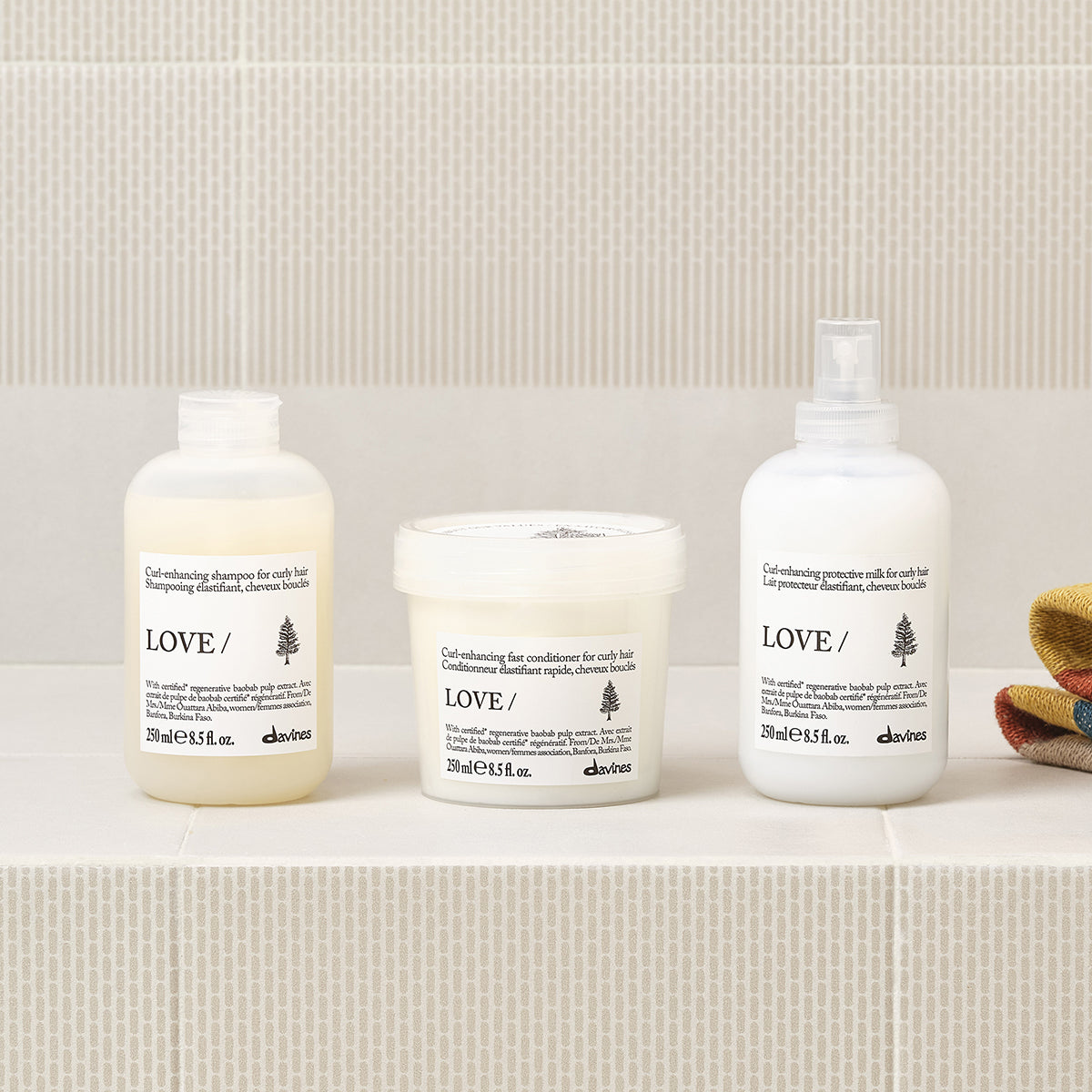 Davines LOVE CURL Enhancing Milk - Latte protettivo elasticizzante per capelli ricci