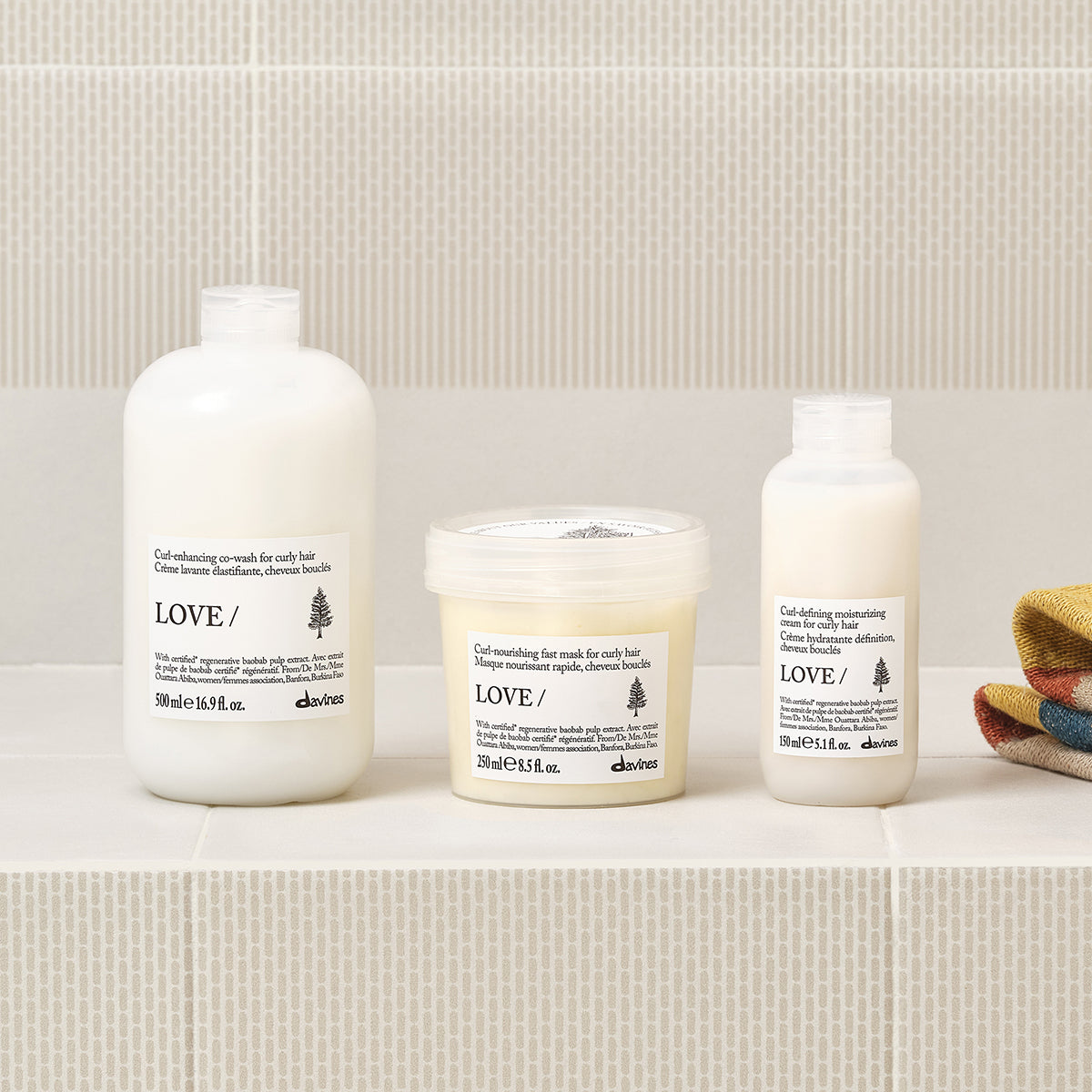 Davines LOVE CURL Cream - Crema idratante modellante per capelli ricci