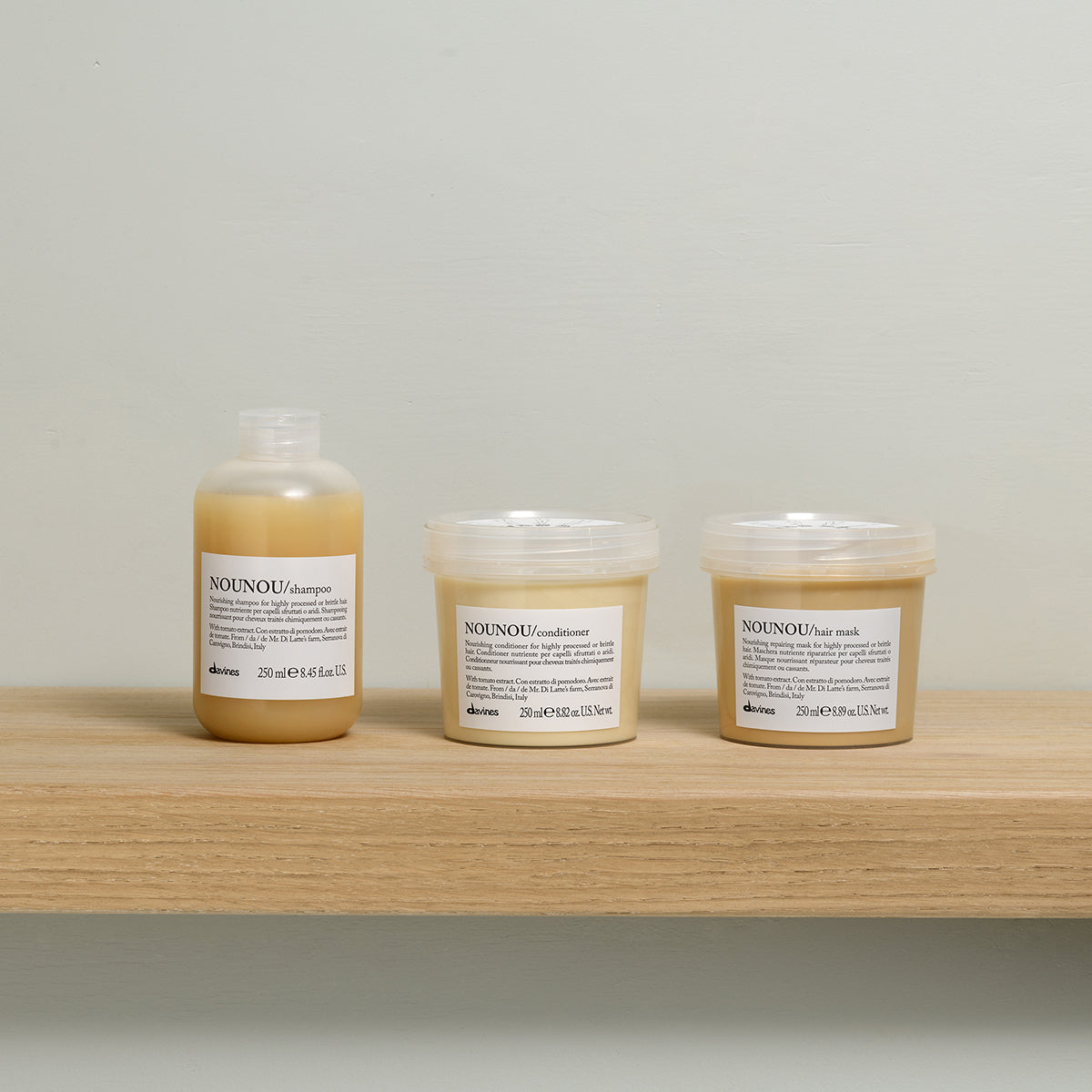 Translation missing: it.products.general.vendor: ESSENTIAL HAIRCARE NOUNOU Conditioner  Balsamo ricco e districante per capelli secchi, fragili o trattati. Nutre, idrata e ammorbidisce, per capelli setosi e luminosi. -100x.jpg?v=1753972717