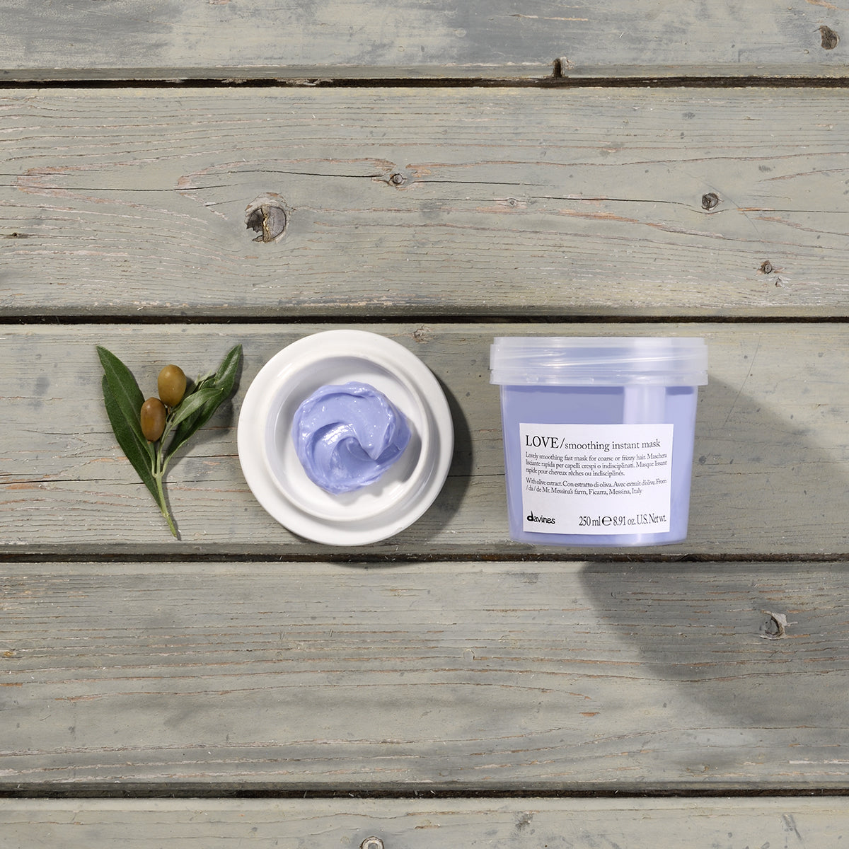 Translation missing: it.products.general.vendor: ESSENTIAL HAIRCARE LOVE Smoothing Instant Mask  Maschera lisciante rapida per capelli crespi o indisciplinati -100x.jpg?v=1719237419