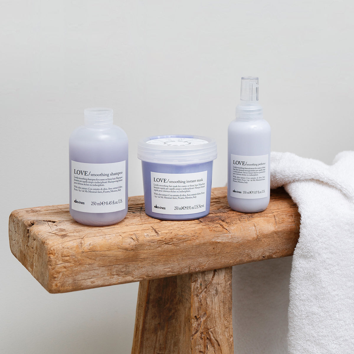 Translation missing: it.products.general.vendor: ESSENTIAL HAIRCARE LOVE Smoothing Instant Mask  Maschera lisciante rapida per capelli crespi o indisciplinati -100x.jpg?v=1675161331