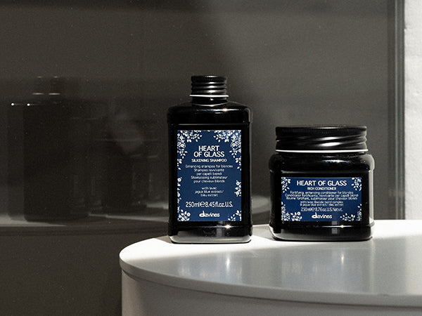 Come reidratare i capelli dopo la decolorazione