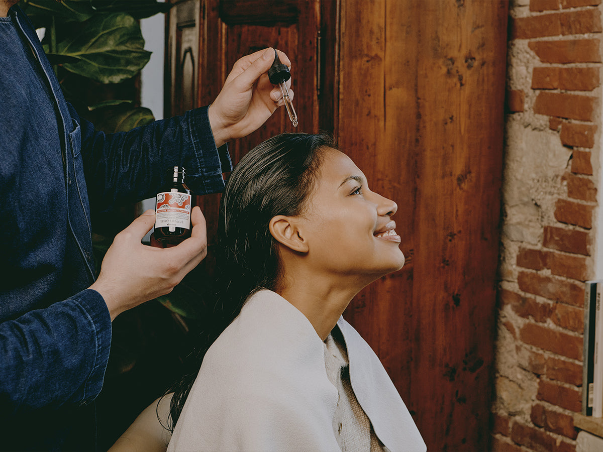Caduta capelli: cause, rimedi e prodotti dedicati