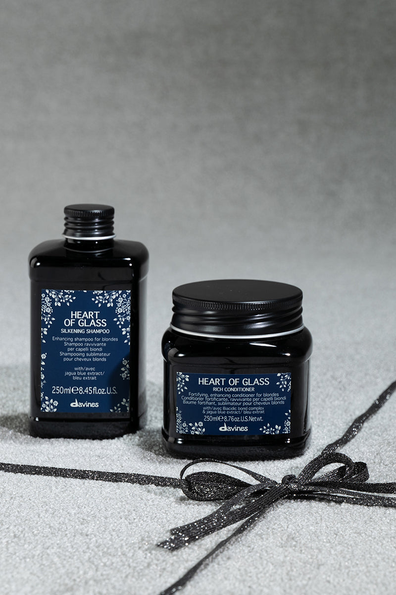 Cura dei capelli biondi 1  Davines
